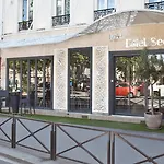 Hôtel Eiffel Segur